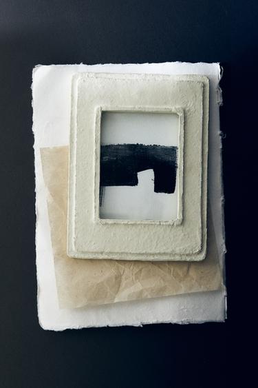 PAPER PHOTO FRAME - Ecru by Zara