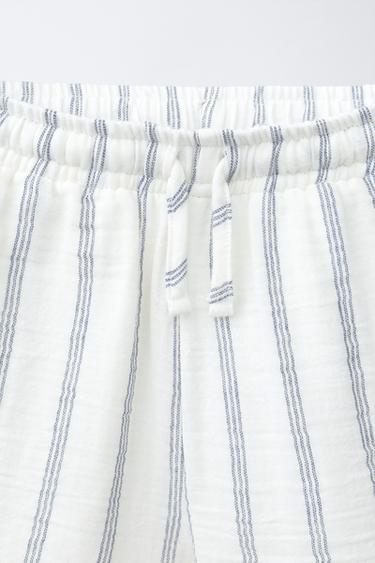 SHORT TEXTURÉ À RAYURES - Écru clair de Zara - Image 2