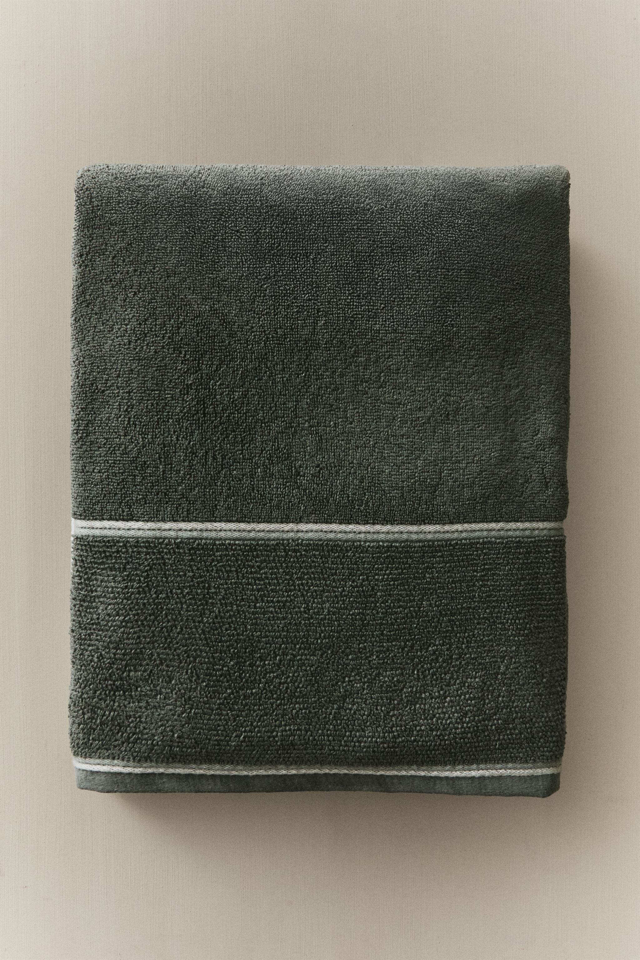 RICE STITCH BORDER BATH TOWEL