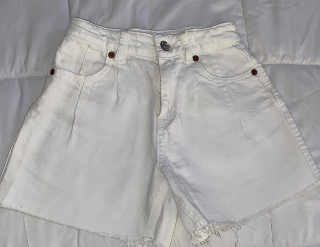 STRETCH DENIM SHORTS