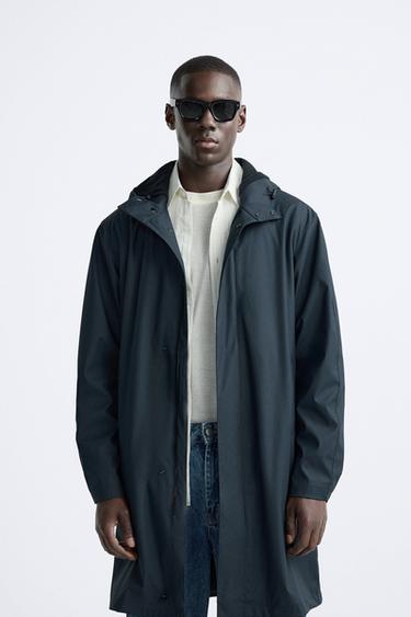 ПРОРЕЗИНЕННАЯ ПАРКА С КАПЮШОНОМ — МОРСКОЙ СИНИЙ от Zara — изображение 0