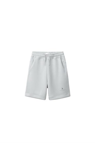 BERMUDA SPORTY LOGO - Gris perla de Zara