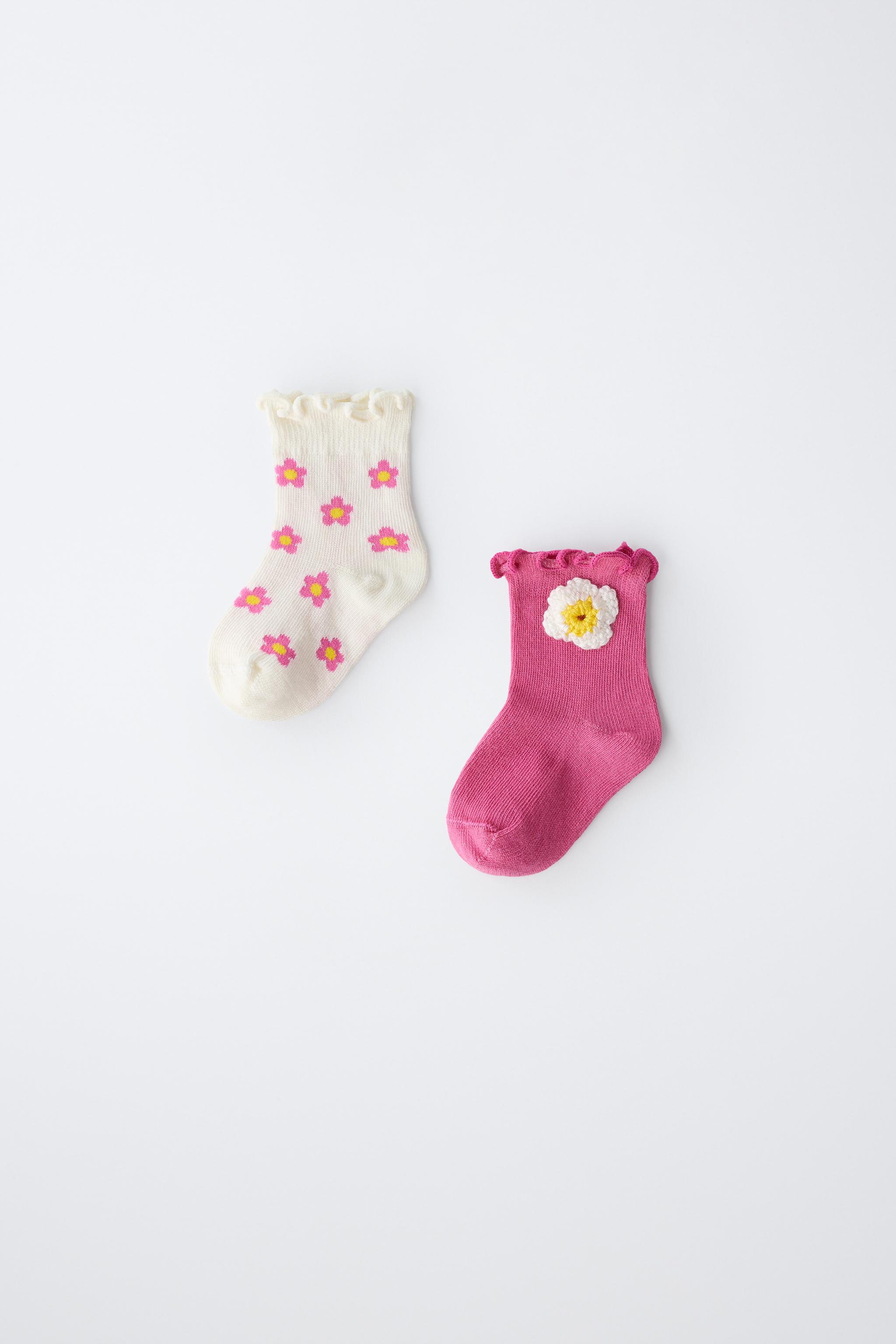 TWO-PACK OF SHORT FLORAL SOCKS