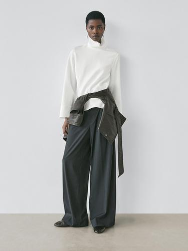 Pantalon plissé en laine mélangée - Bleu marine de Zara