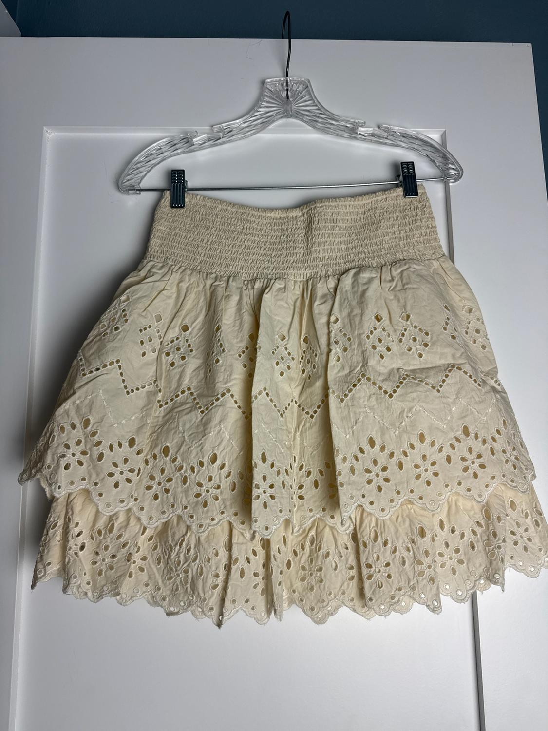 FALDA BORDADOS PERFORADOS - Image 2