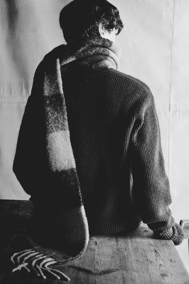 ÖLTÖZET – Arany a ZARA-tól