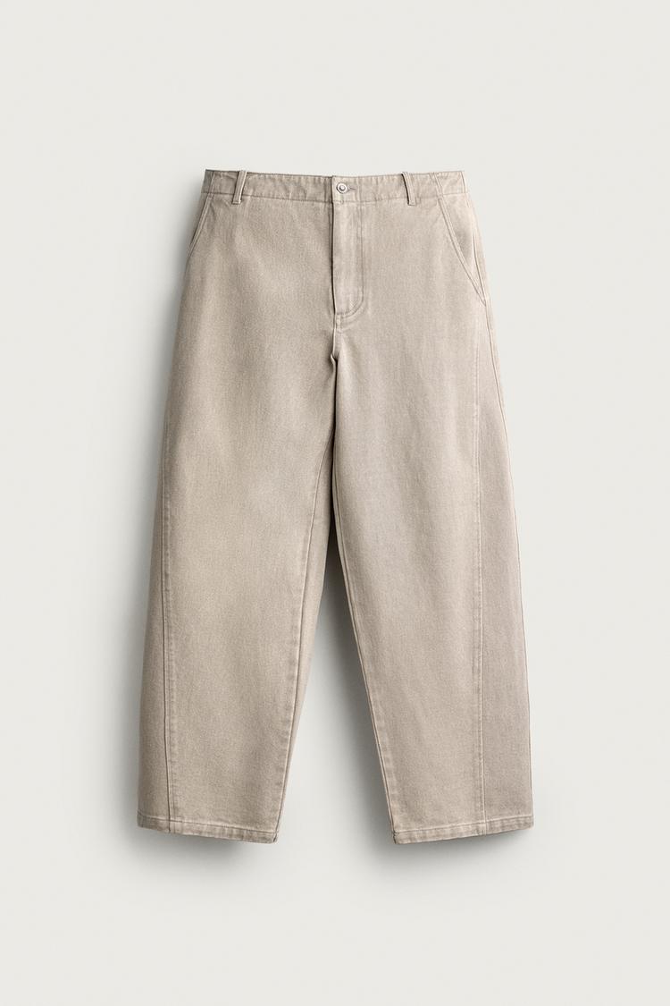 Pantalon relaxed fit costura girada