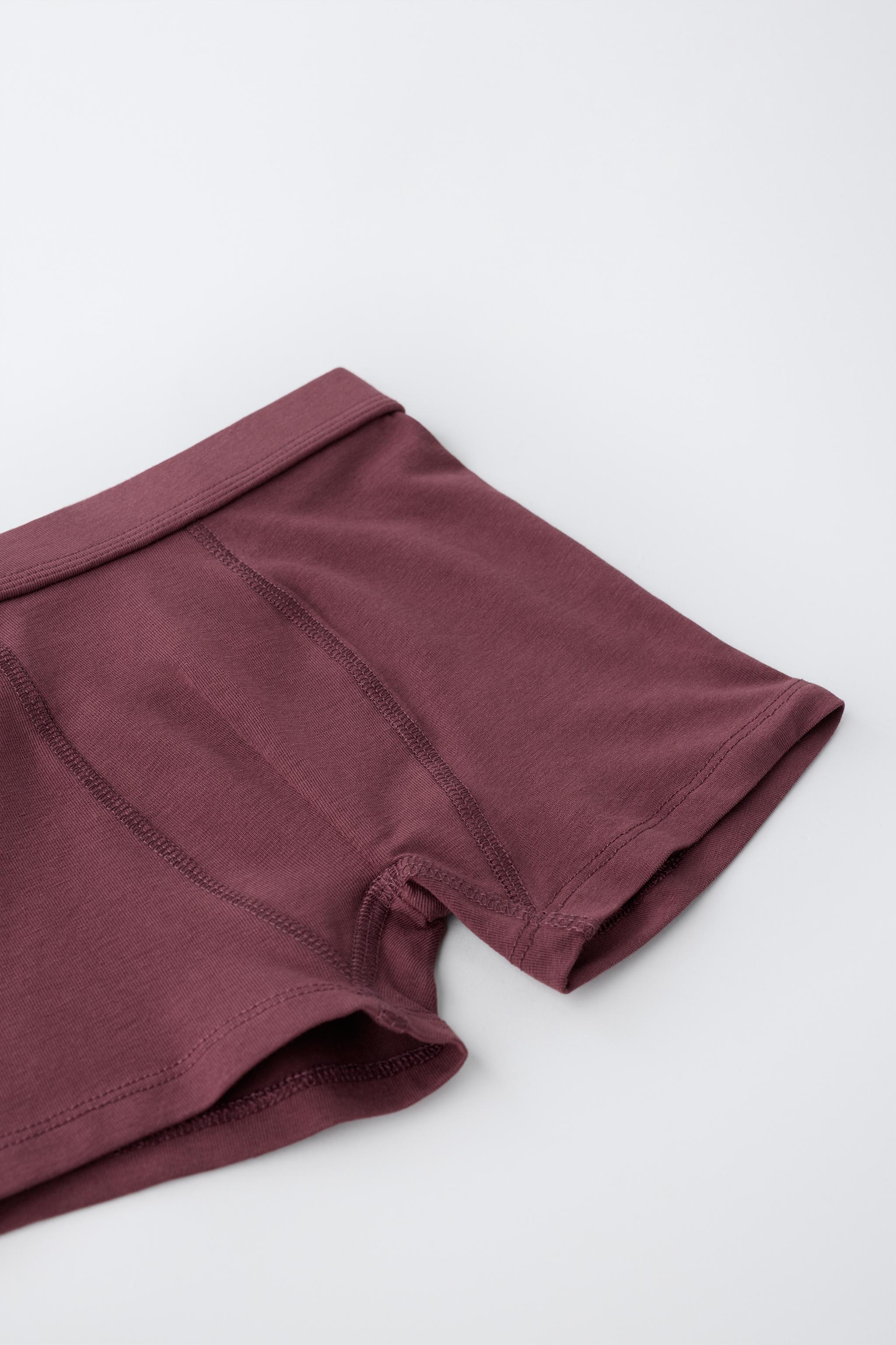 AGES 6-14 / 5-PACK PLAIN AND STRIPED BOXERS