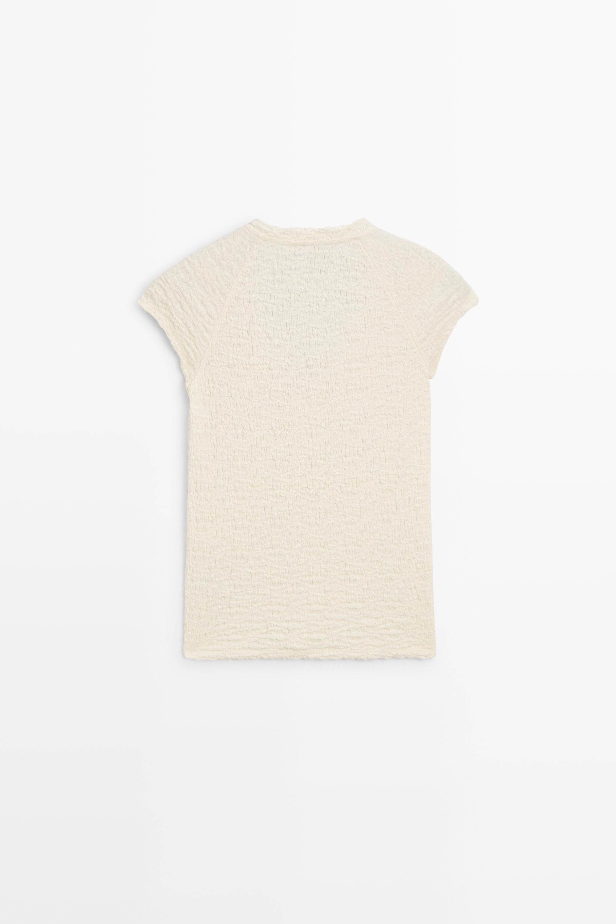 Textured V-neck T-shirt