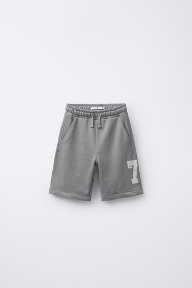 BERMUDA JOGGING VARSITY ETIQUETA - Gris / Tostado de Zara