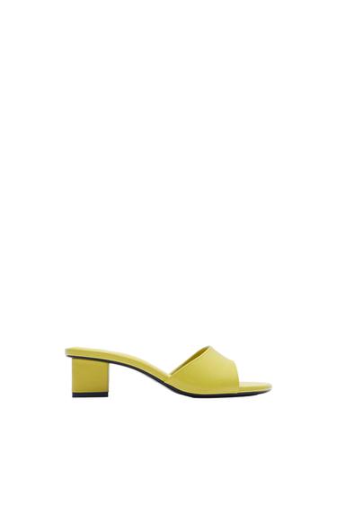 THICK HEELED SANDALS