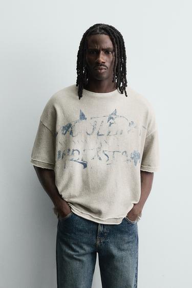 CAMISETA PUNTO ESTAMPADO SPRAY - Blanco roto de Zara