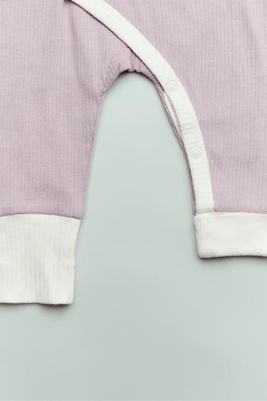 Zara 0-18 MONTHS/ ONE-PIECE PAJAMAS WITH CONTRASTING BOWS - Dusty pink