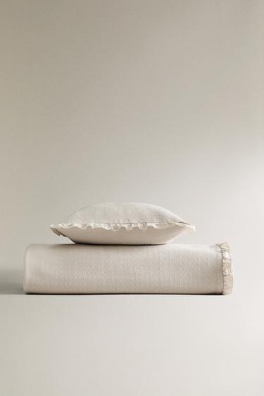Zara CHILDREN'S BEDSPREAD WITH RUFFLES - Oyster-white