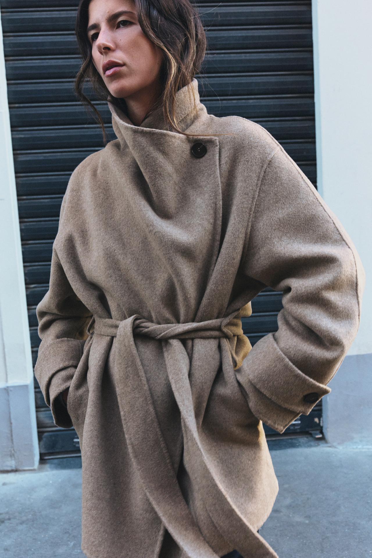 DOUBLE-BREASTED WOOL BLEND COAT WITH BELT — Mink