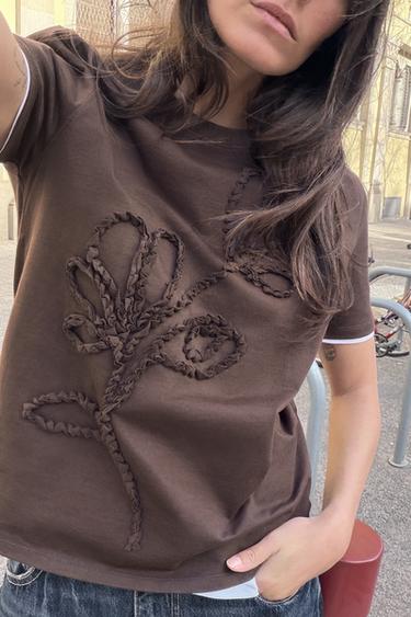 T-SHIRT WITH RAISED BOWS - Brown by Zara