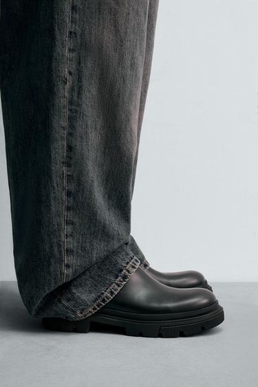 CHELSEASTIEFEL MIT VOLUMEN - Schwarz von Zara