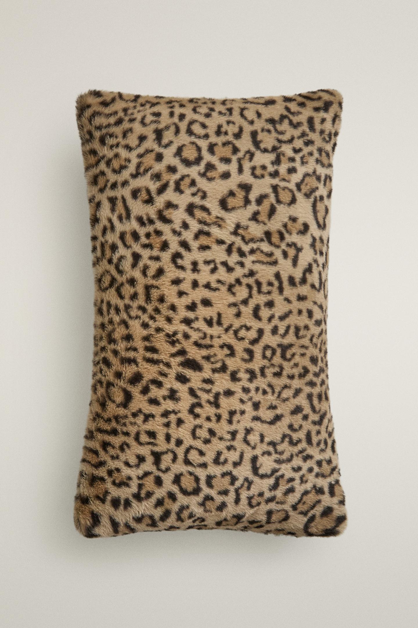 Подушка Zara Throw Pillow Cover Leopard Fur, цвет: Леопардовый — фото 1
