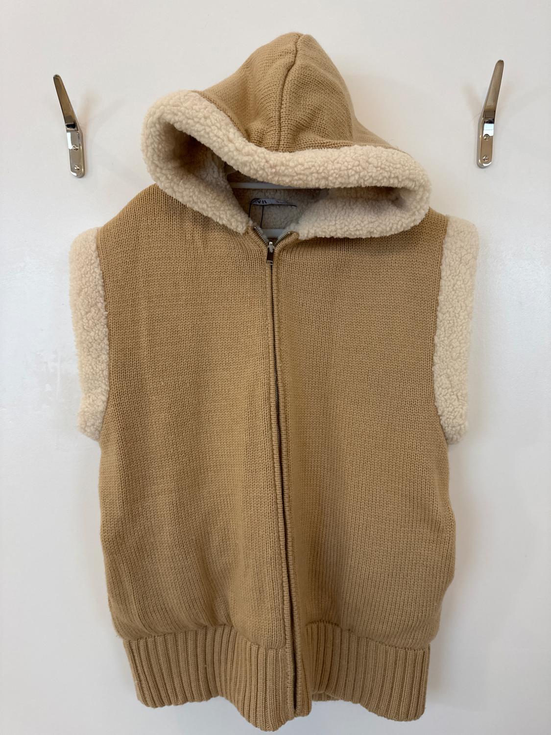 FLEECE KNIT VEST