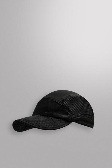 Zara PERFORATED TECHNICAL CAP - Black
