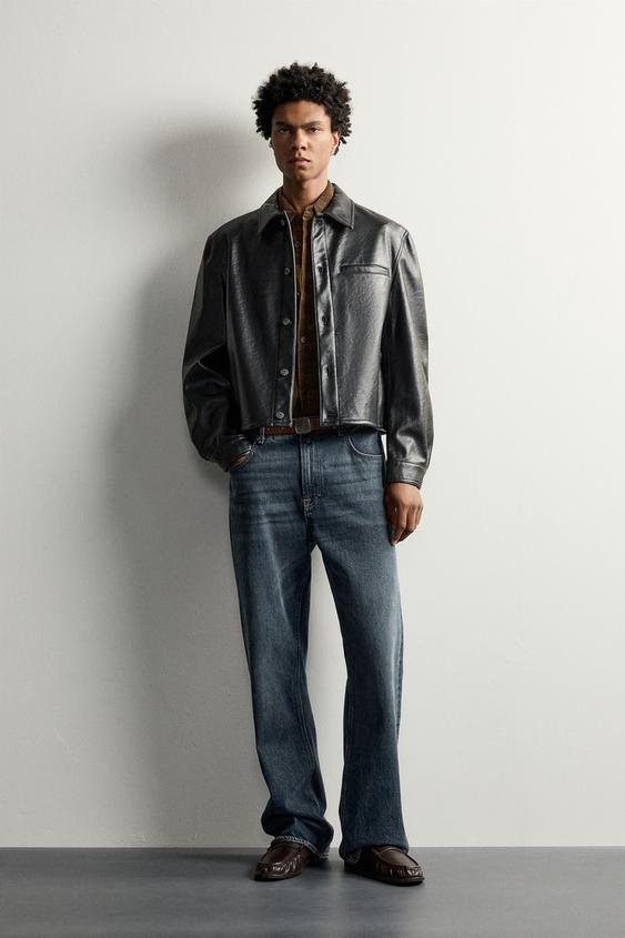 SOBRECAMISA  CROPPED FIT EFECTO PIEL - Chocolate de Zara - Imagen 0