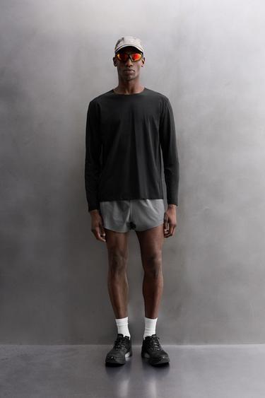 PERFORATED TECHNICAL T-SHIRT - Black by Zara