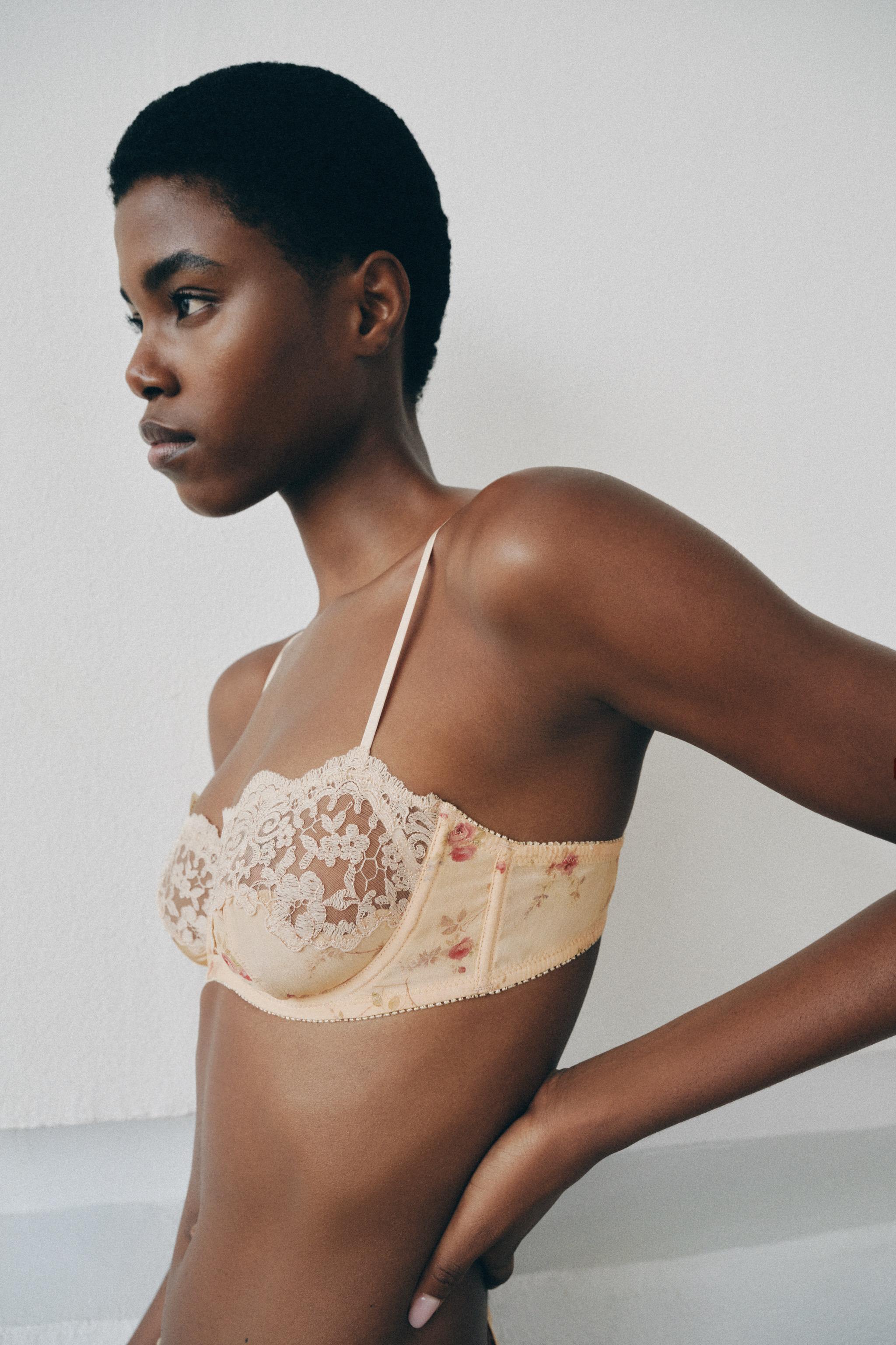 FLORAL PRINT LACE UNDERWIRE BRA