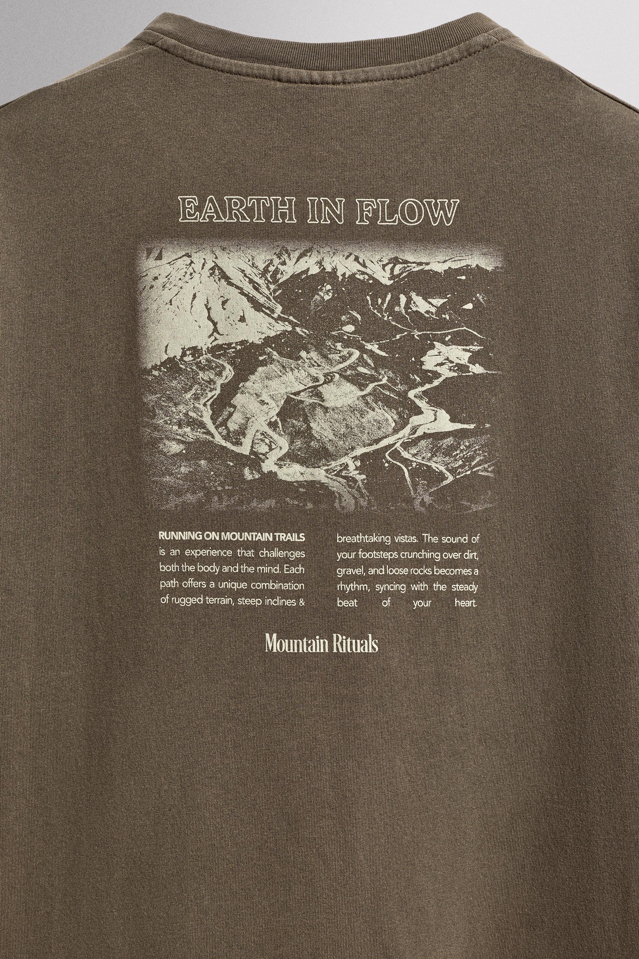 REGULAR FIT GRAPHIC PRINT T-SHIRT