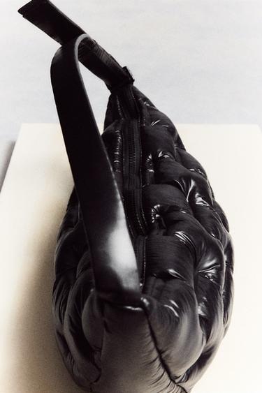 حقيبة كتف مبطنة - أسود by Zara