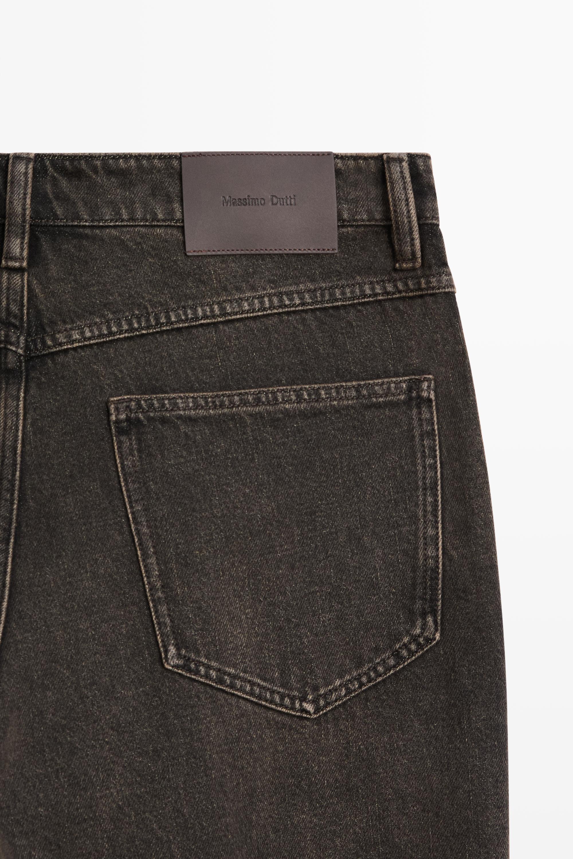 Wide-leg jeans