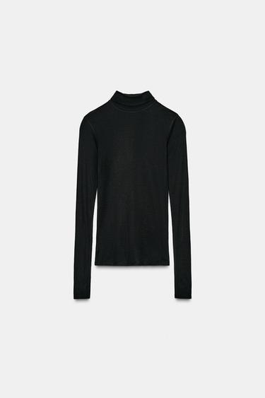 CAMISETA CUELLO SUBIDO - Negro de Zara
