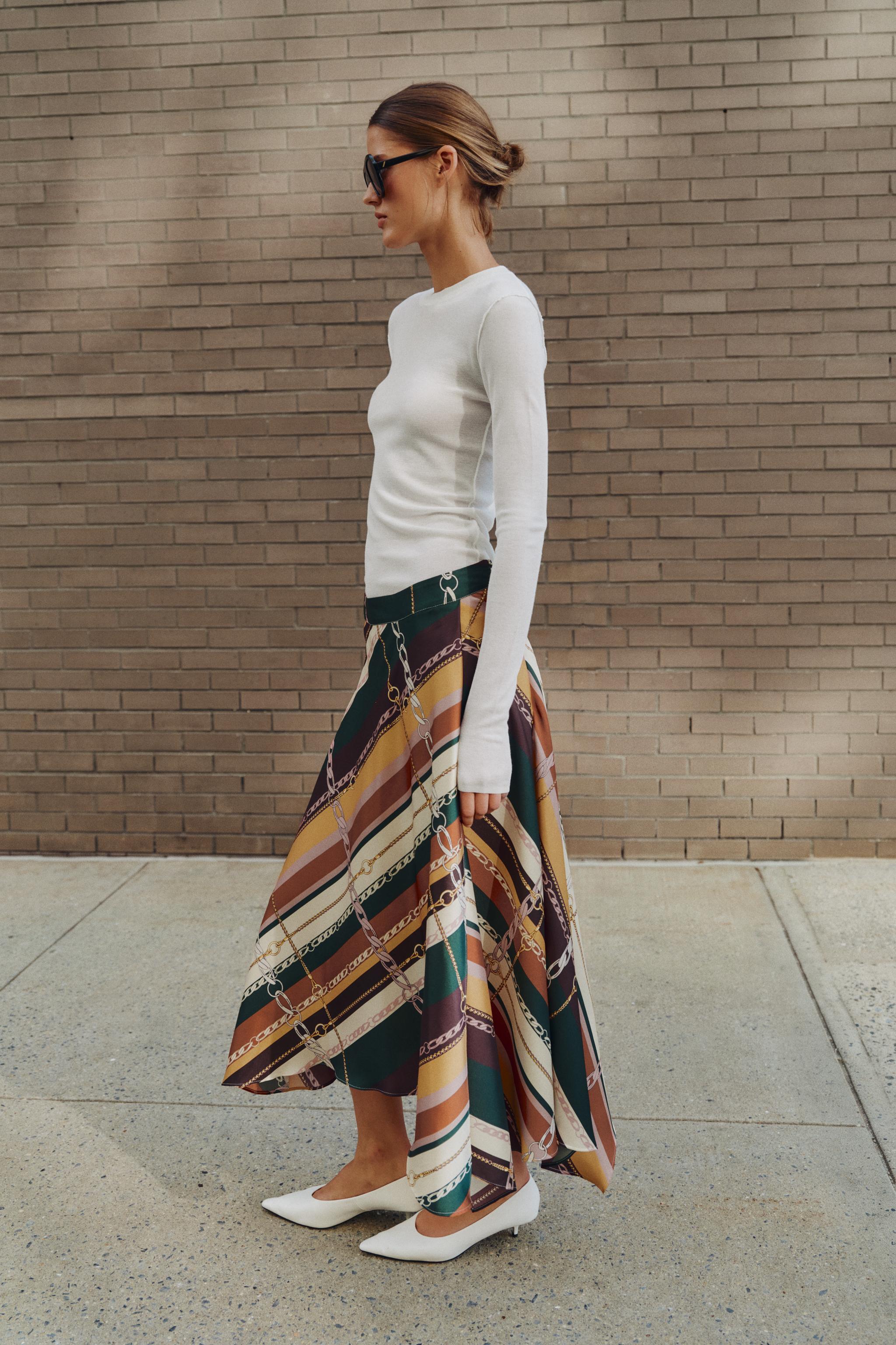 PRINTED ASYMMETRIC SKIRT