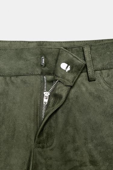 SHORT MINI EFFET DAIM - Vert mousse de Zara - Image 7