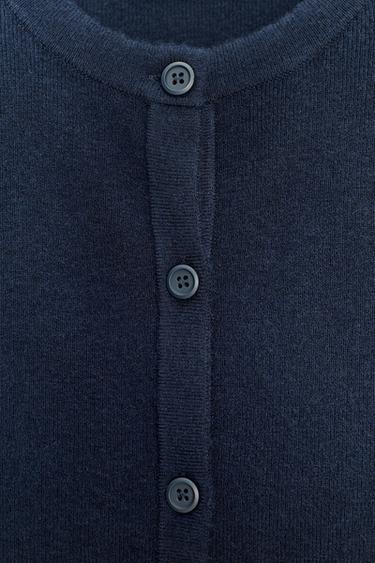 GILET BASIQUE EN MAILLE À BOUTONS - Bleu marine de Zara - Image 7