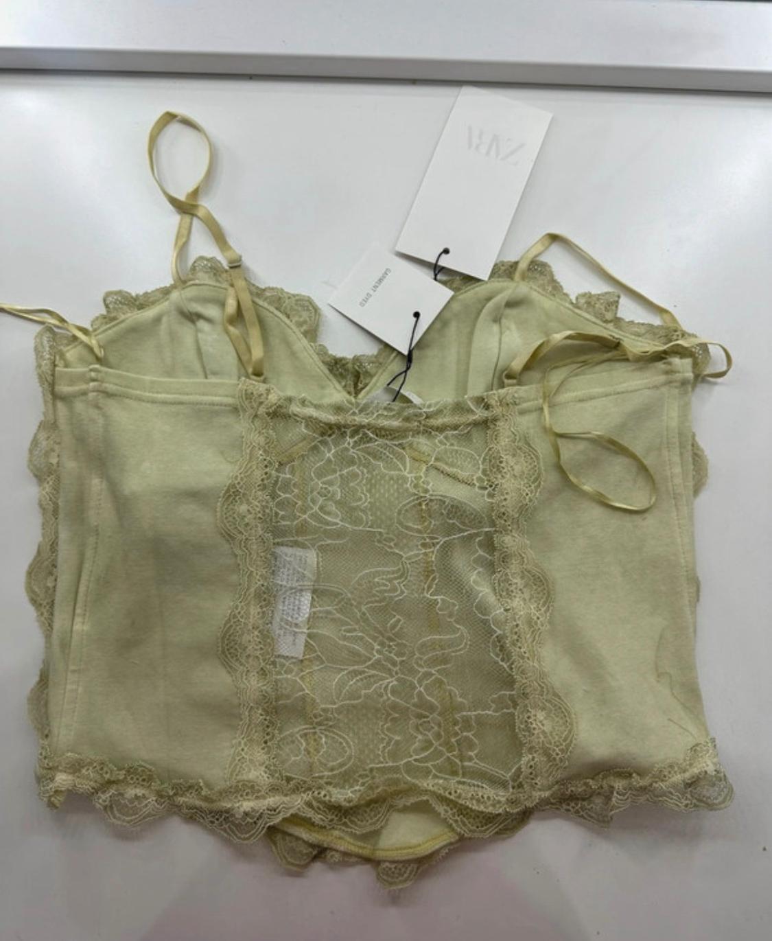 CORSETRY-INSPIRED TOP WITH LACE TRIM - Image 2