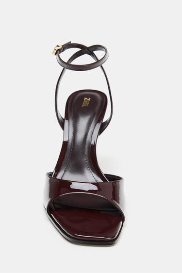 SANDALES À TALONS EFFET VERNI - Marron de Zara - Image 5