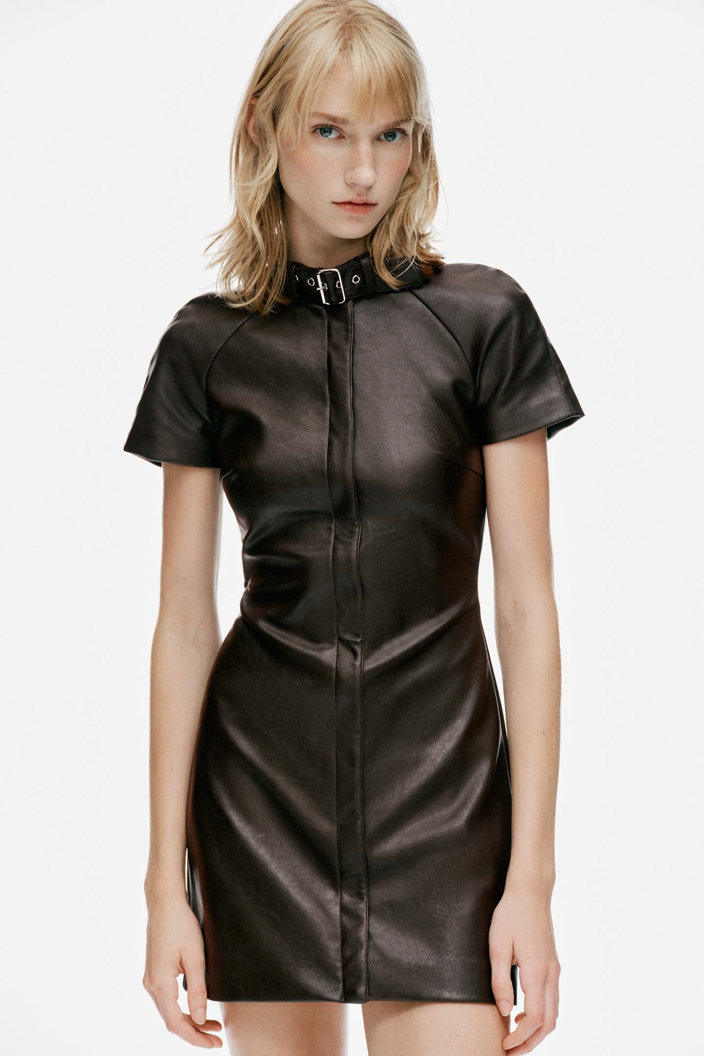 Женское платье Zara Faux Leather Mini Dress with Buckle, цвет: Тёмный коричневый — фото 2