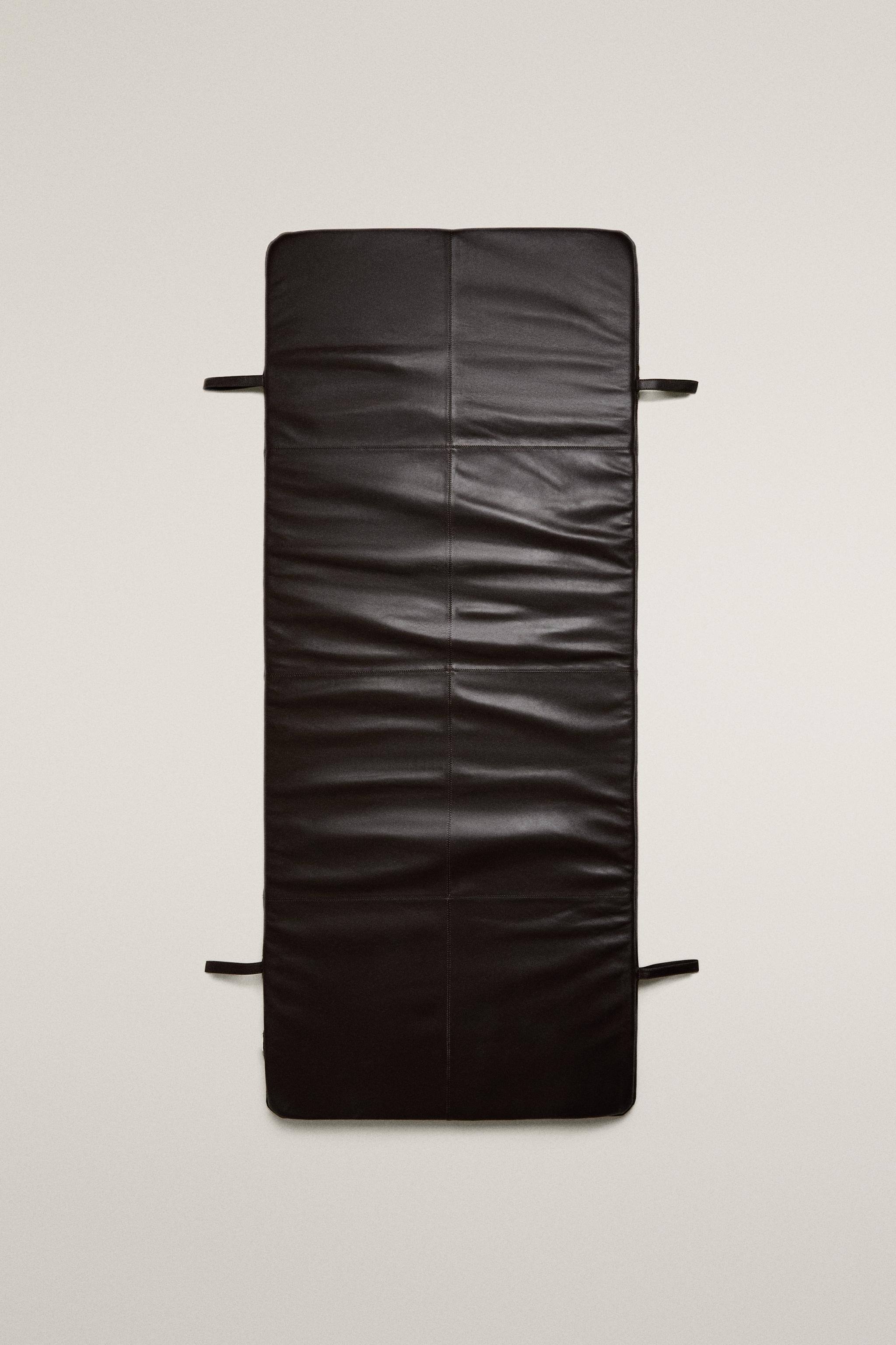 LEATHER SPORTS MAT