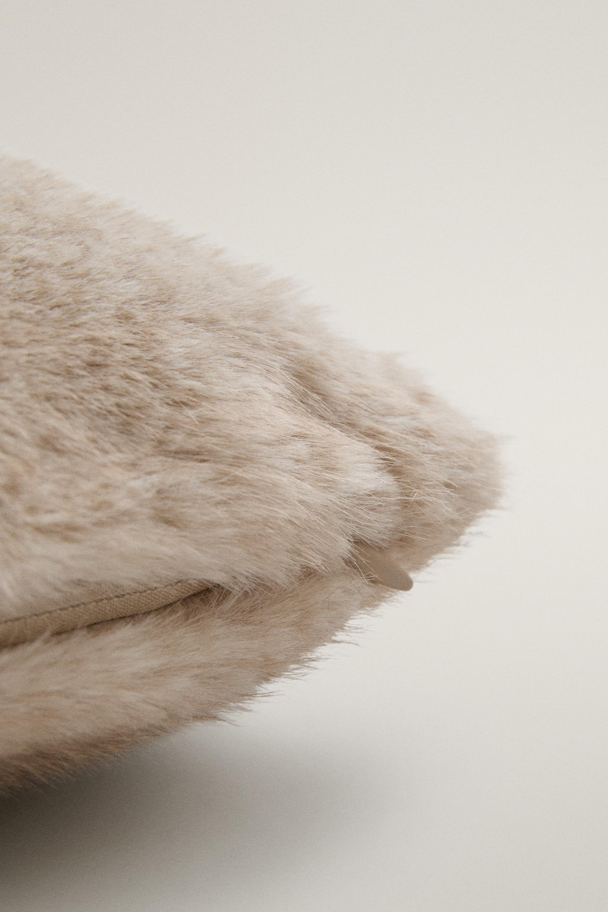 MARLED FUR THROW PILLOW COVER