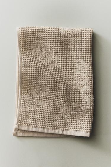 WAFFLE-KNIT TEA TOWEL - Light beige by Zara - Image 4
