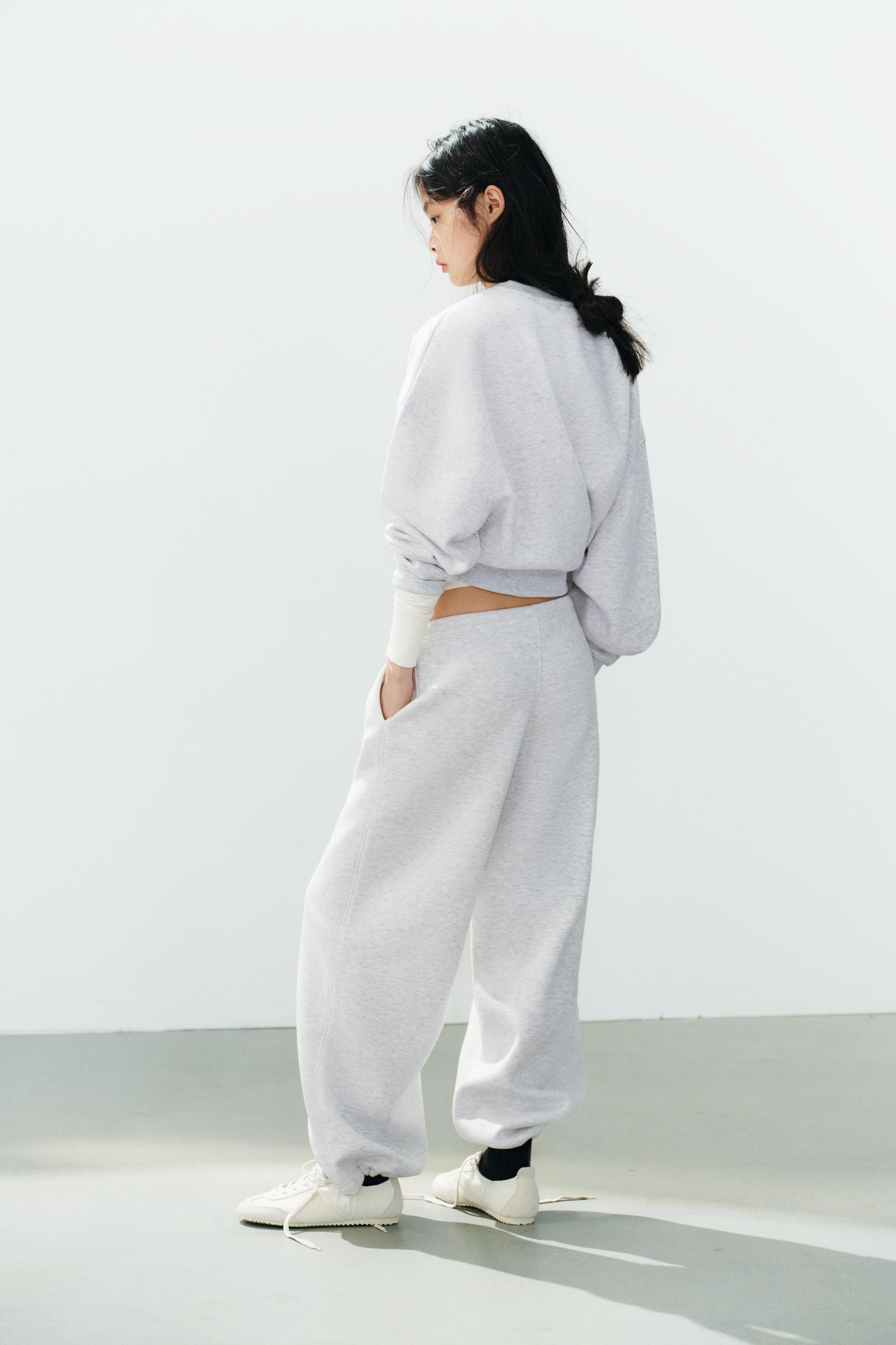 BASIC STRAIGHT SWEAT PANTS WITH ADJUSTABLE HEM