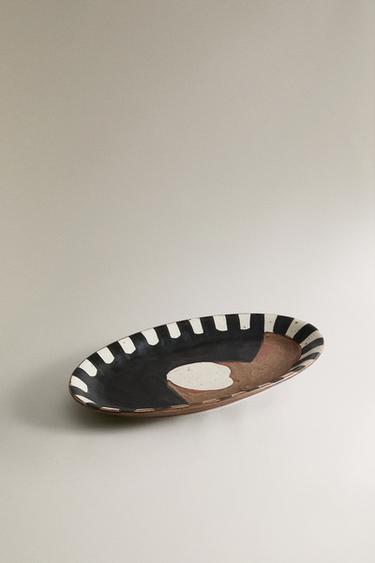 PLATEAU GRÈS PEINT - Marron / Écru de Zara - Image 1