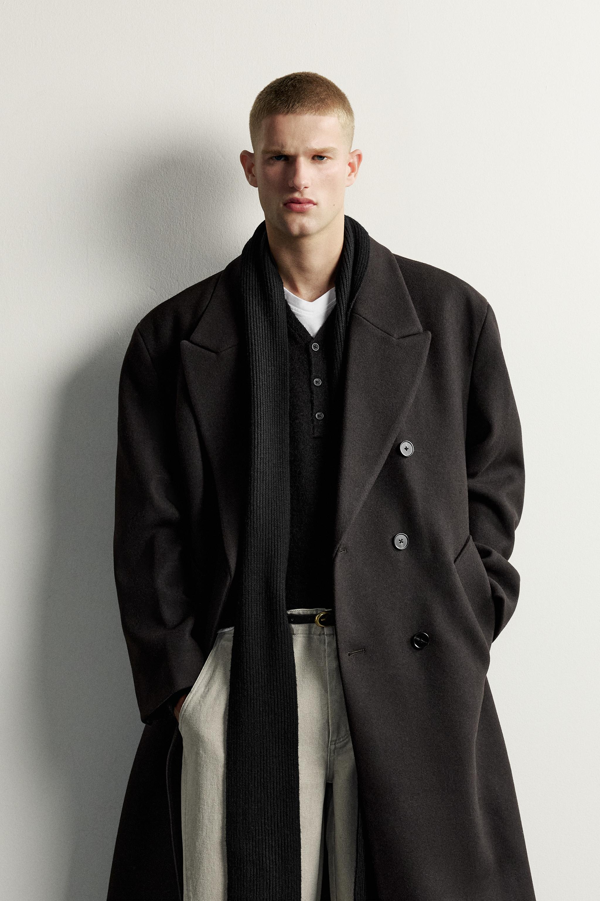 DOUBLE-BREASTED WOOL BLEND COAT
