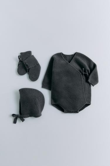 {navn} - {farge} for Zara