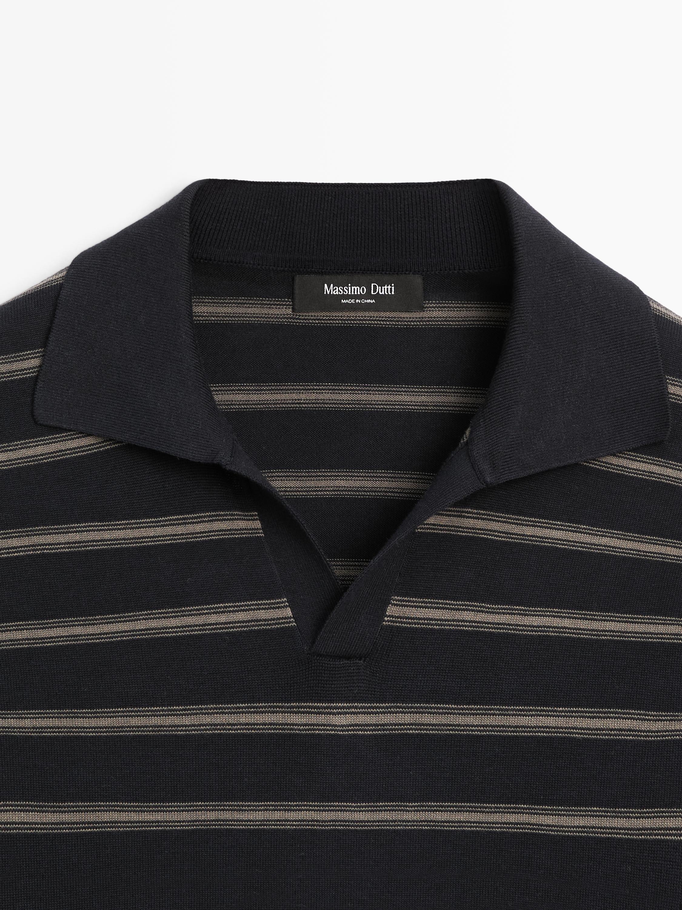 Polo en maille rayée contrastante