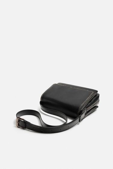 UMHÄNGETASCHE MIT ABGENUTZTEM EFFEKT - Schwarz von Zara
