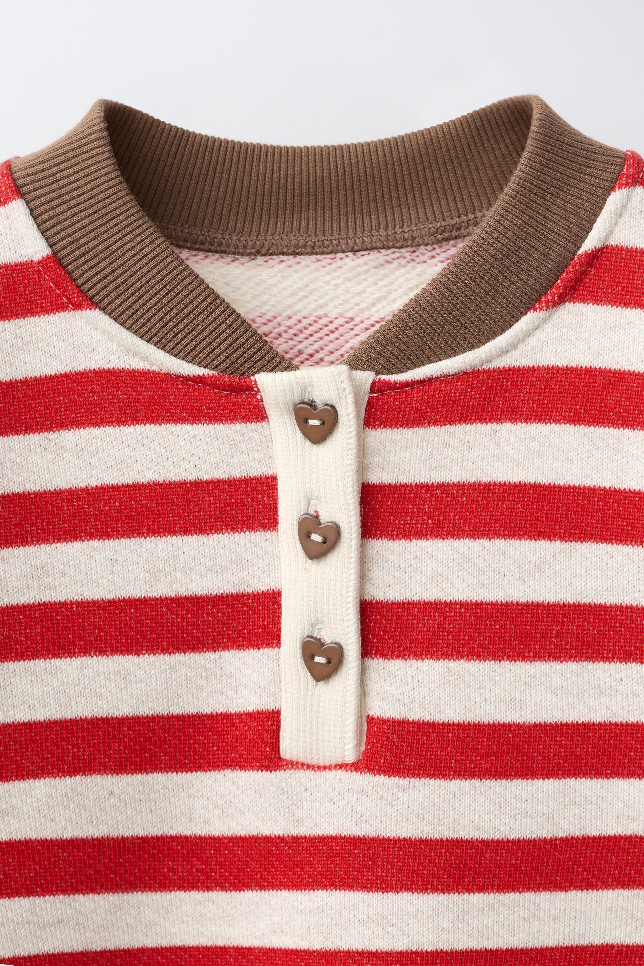 CONTRAST STRIPE SWEATSHIRT