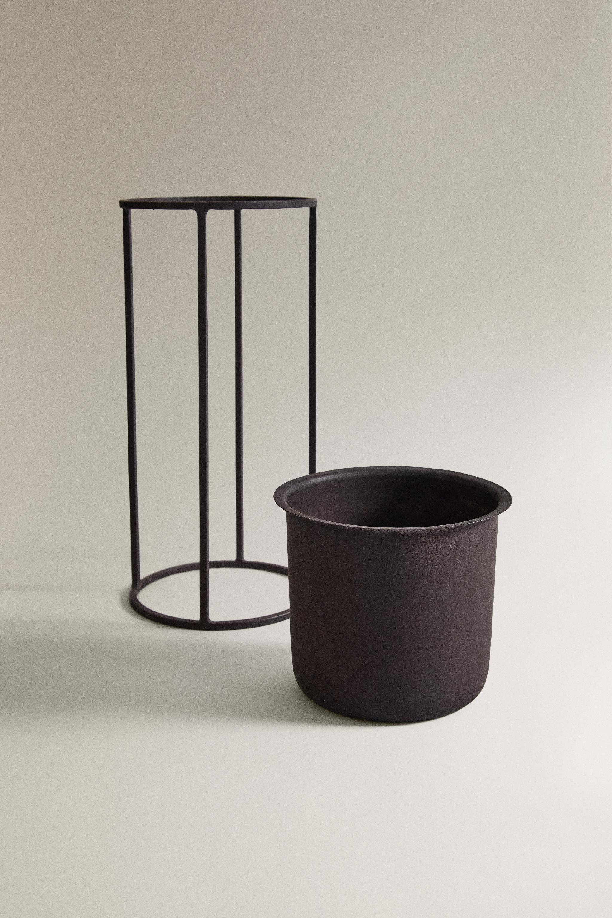 メタリック プランター - ブラック | ZARA Japan / 日本