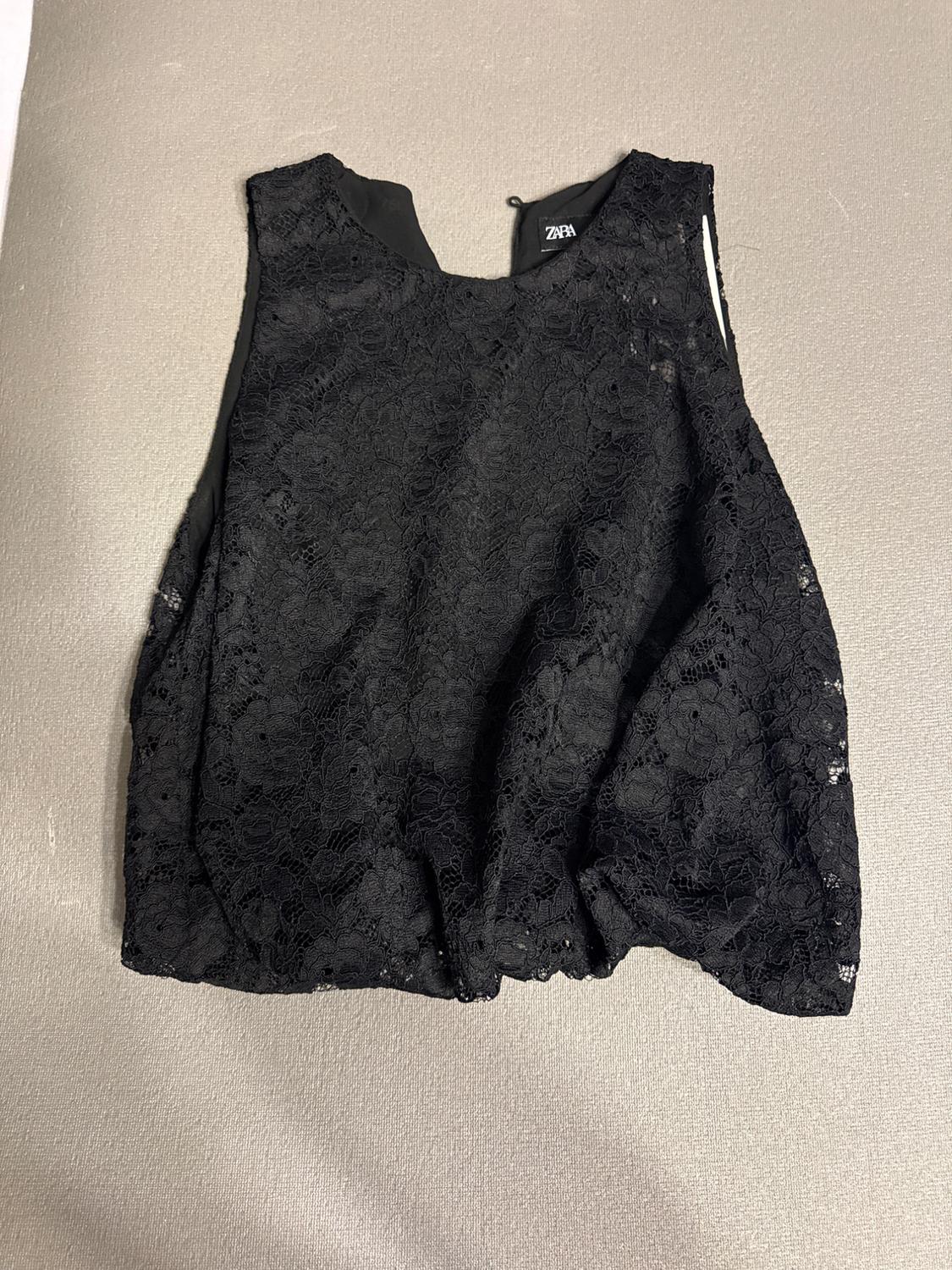 LACE BALLOON TOP
