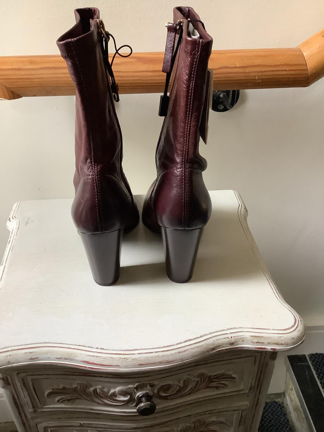 LEATHER -STYLE HEEL ANKLE BOOTS - Image 3